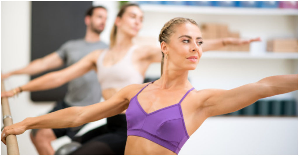 Barre ejercicios: una dinámica para tonificar, quemar grasa y salir del estrés