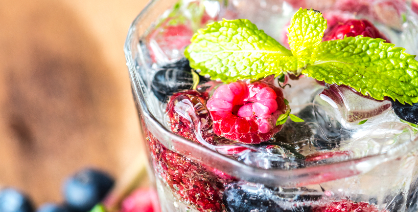 Aguas saborizadas con frutos rojos