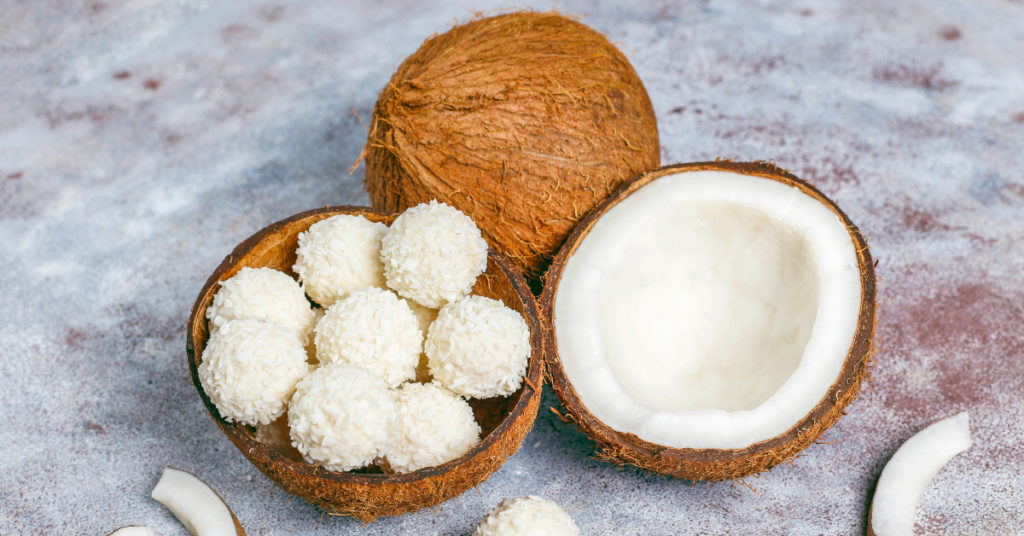 Bolitas de coco y leche condensada: prepara este delicioso postre en 5 minutos