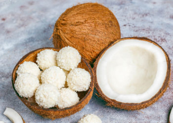 Bolitas de coco y leche condensada: prepara este delicioso postre en 5 minutos