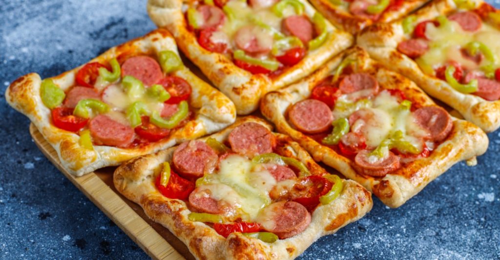 Mini pizzas al horno en 5 minutos: apréndete estos trucos para que queden deliciosas