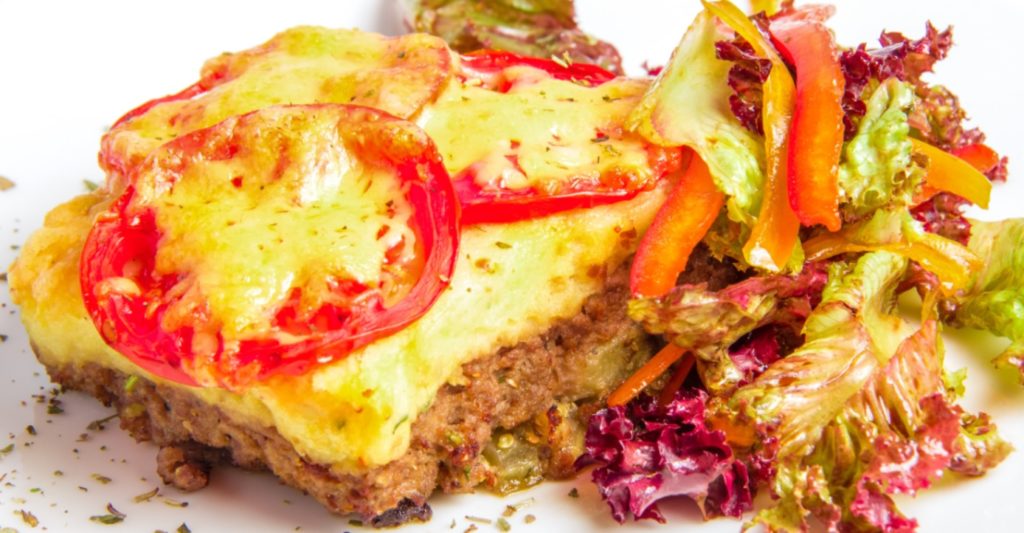 Pastel de pollo, papa y berenjenas para compartir y disfrutar en familia