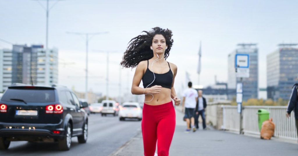Conviértete en 'runner': rutina para empezar a correr cuando eres sedentaria