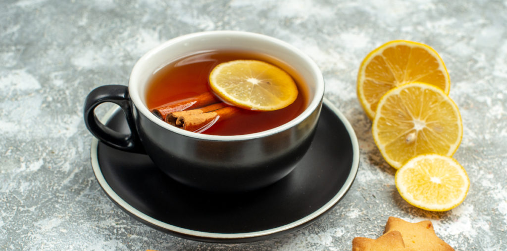 Té de cáscara de piña con canela para tratar el estreñimiento: tómalo después de la cena