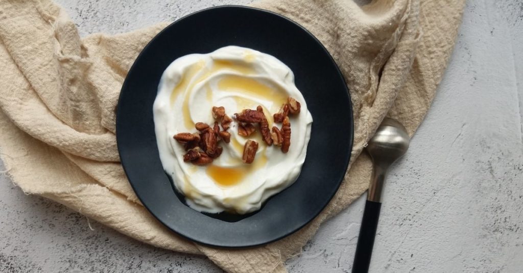 ¿Por qué comer yogur griego es importante para tu salud?